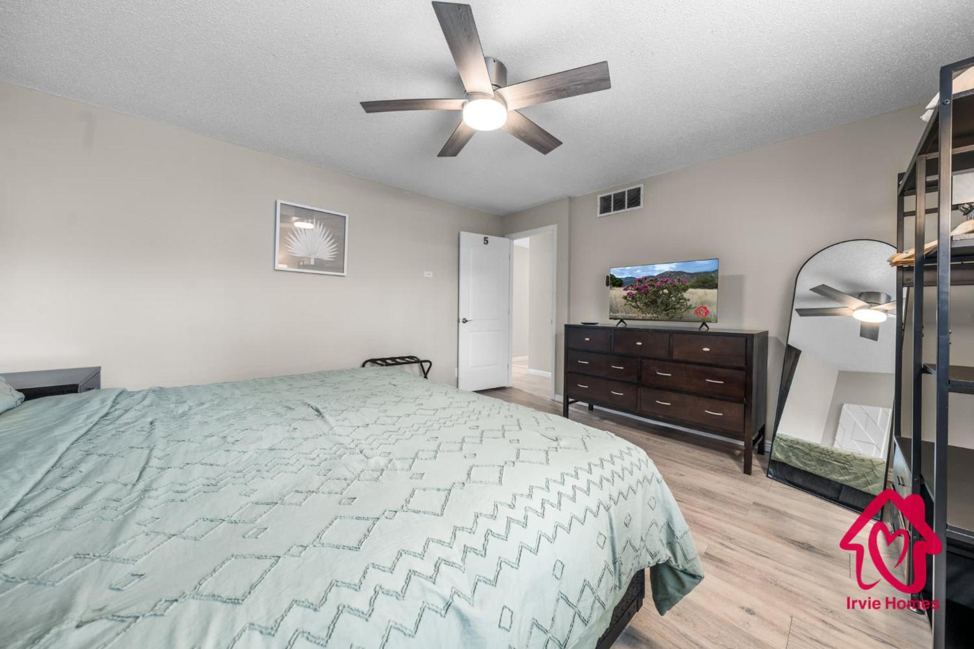 Chapala Charm 6Br Family Oasis - An Irvie Home Albuquerque Exterior photo